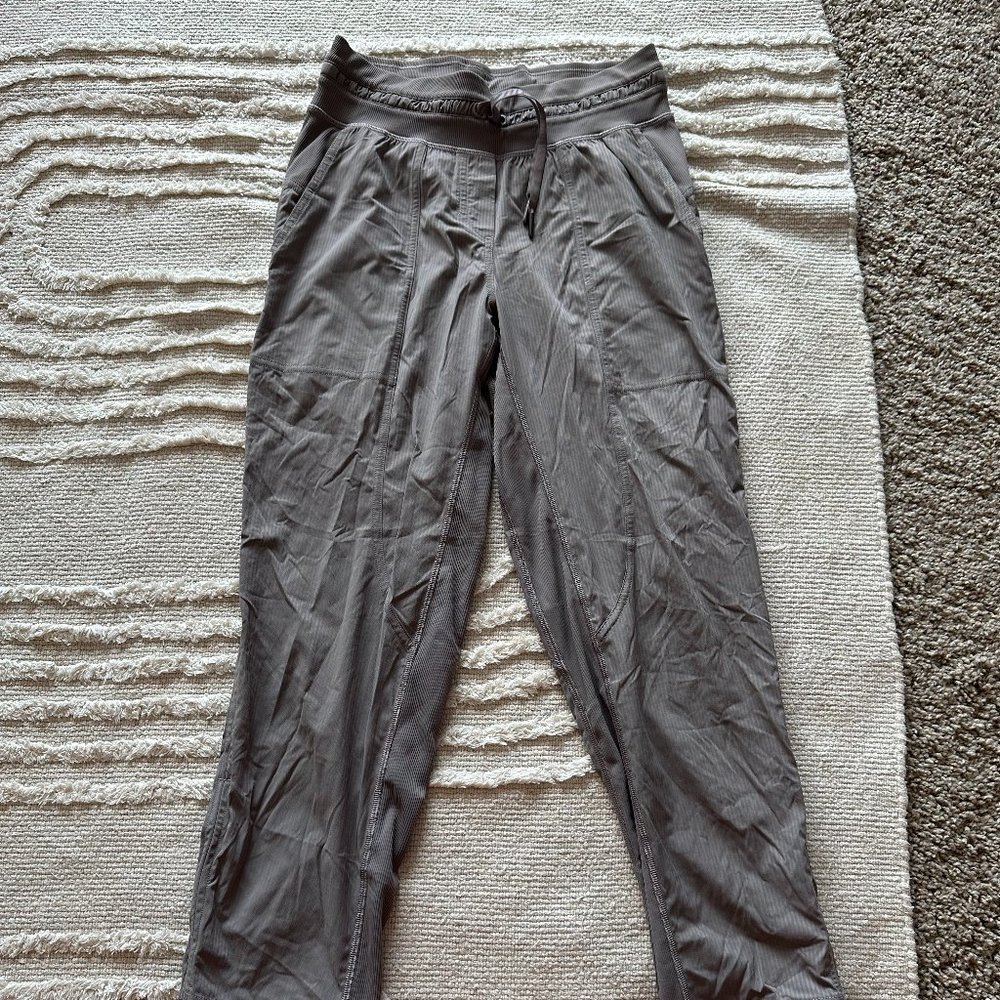 Taupe/ Grey Lululemon Cropped Dance Studio Pant (size 4)